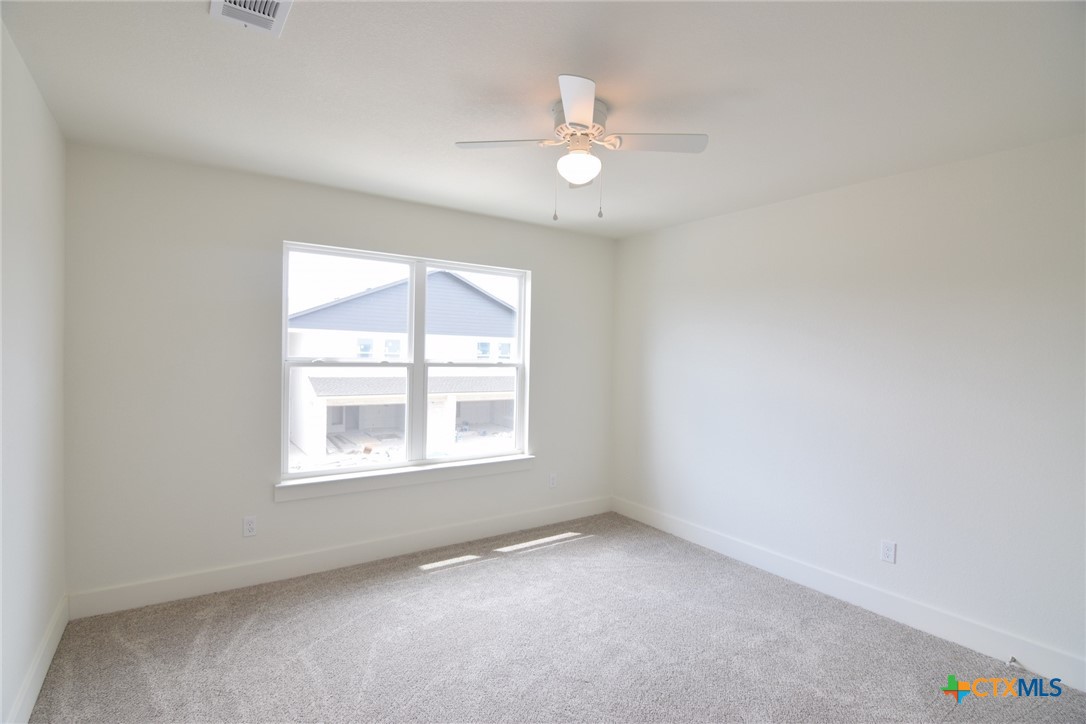 1907 Allie Way Property Photo 5