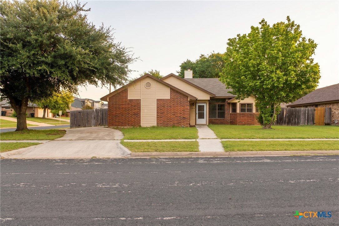4916 Glass Mountain Drive Property Photo 1