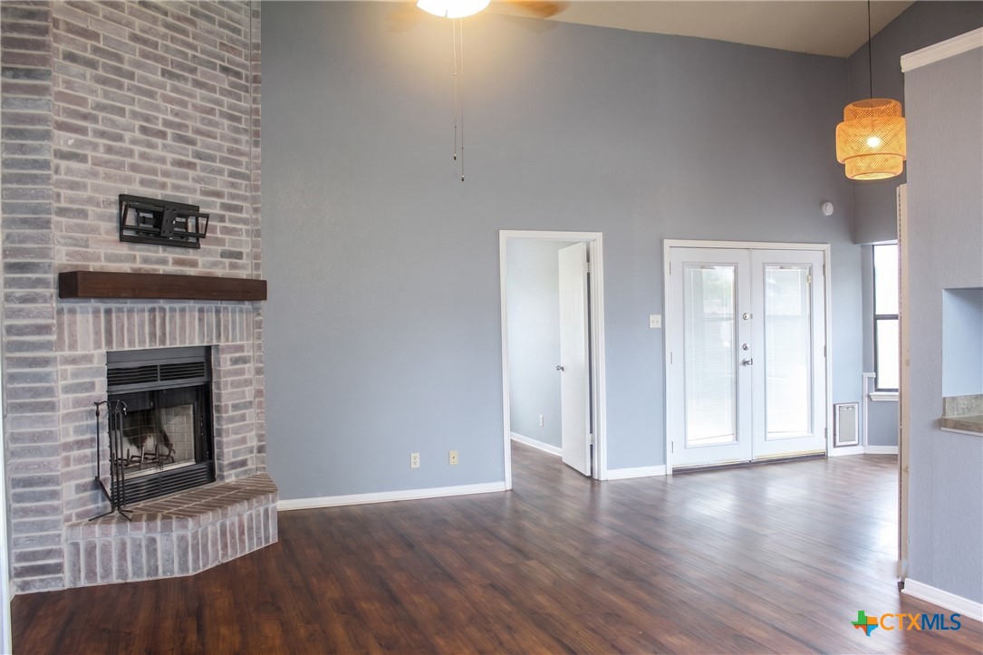 4916 Glass Mountain Drive Property Photo 2