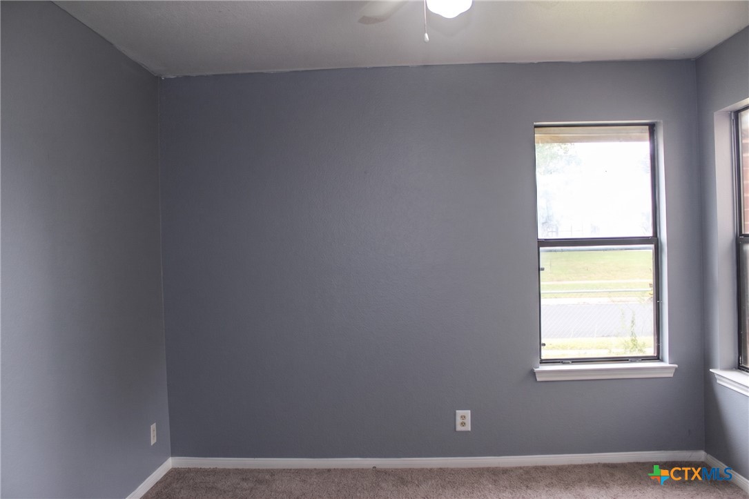 4916 Glass Mountain Drive Property Photo 7
