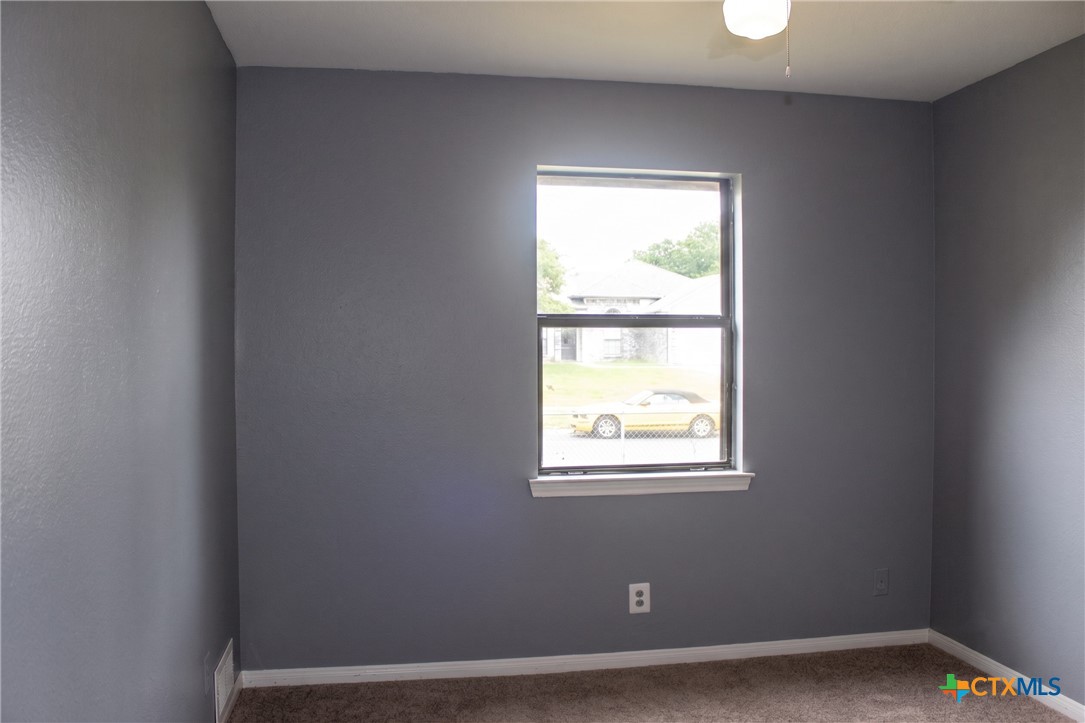 4916 Glass Mountain Drive Property Photo 8