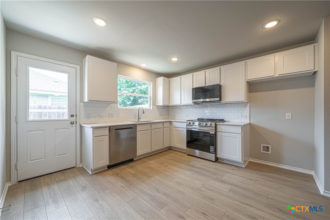 240 West Martindale Property Photo 18