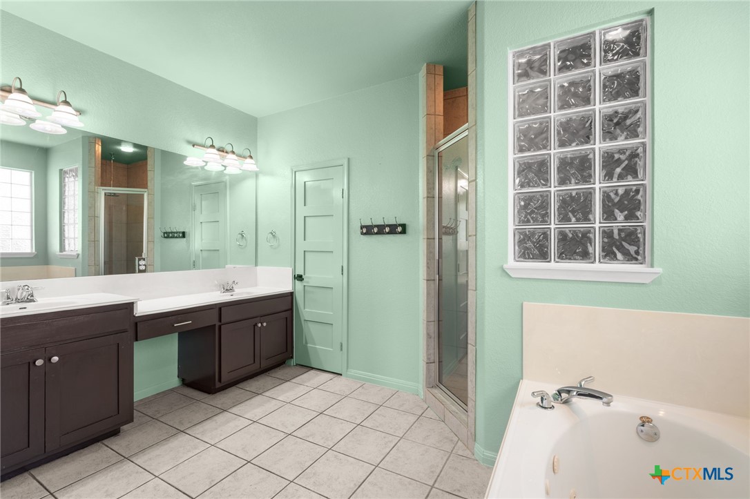 913 County Road 220 Property Photo 16