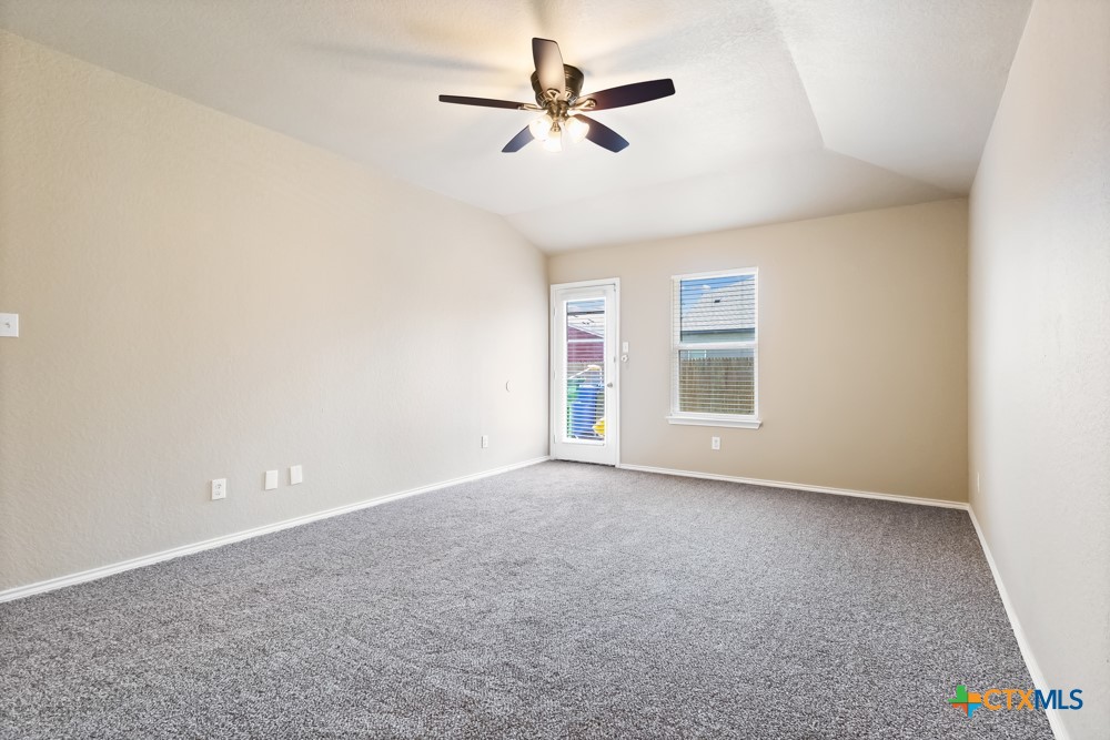 1533 Redbridge Drive Property Photo 11