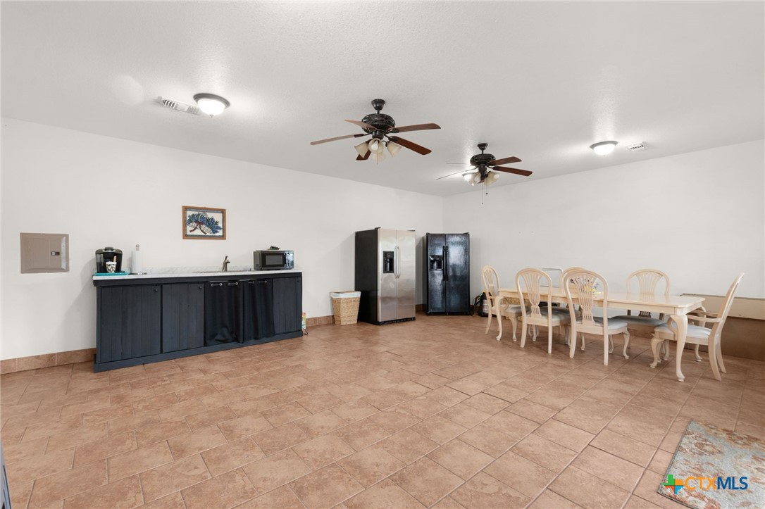 728 W Veterans Memorial Boulevard Property Photo 19