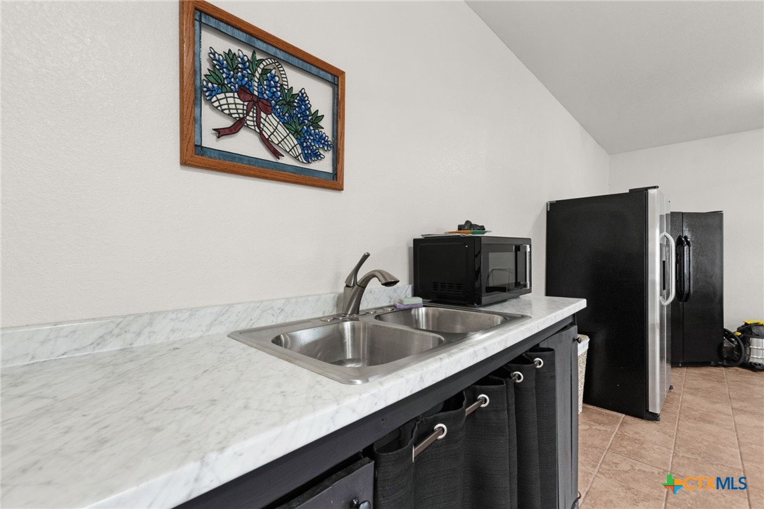 728 W Veterans Memorial Boulevard Property Photo 18