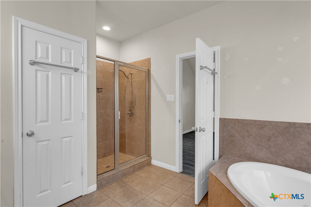206 Cailin Court Property Photo 28