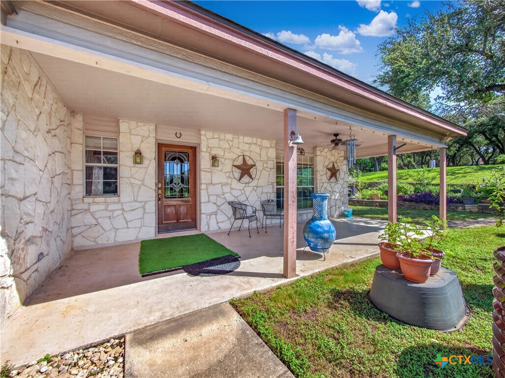 2611 Barton Hill Drive Property Photo 3