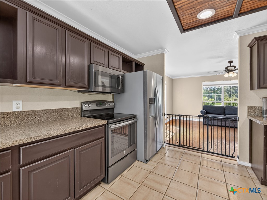 2611 Barton Hill Drive Property Photo 12