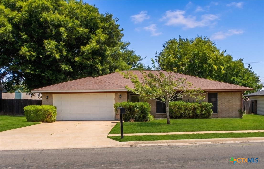1410 Becker Drive Property Photo 1