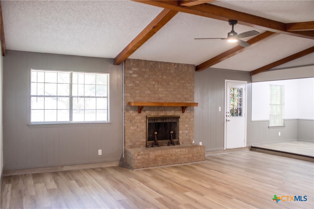 1410 Becker Drive Property Photo 2