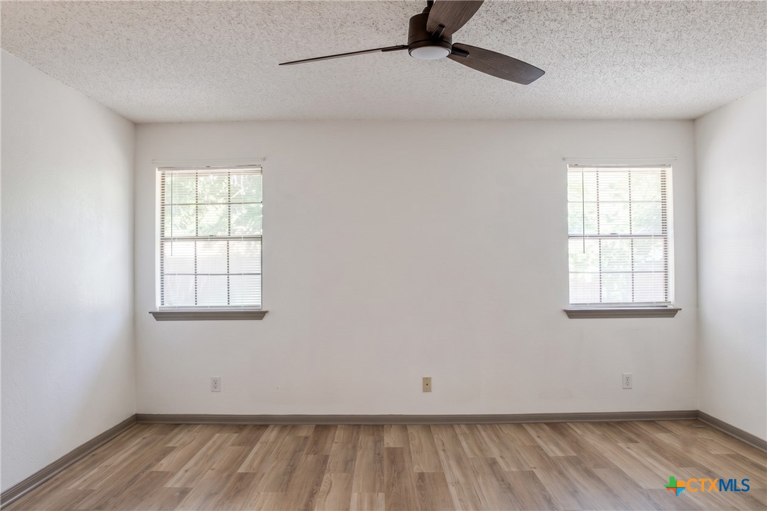 1410 Becker Drive Property Photo 7