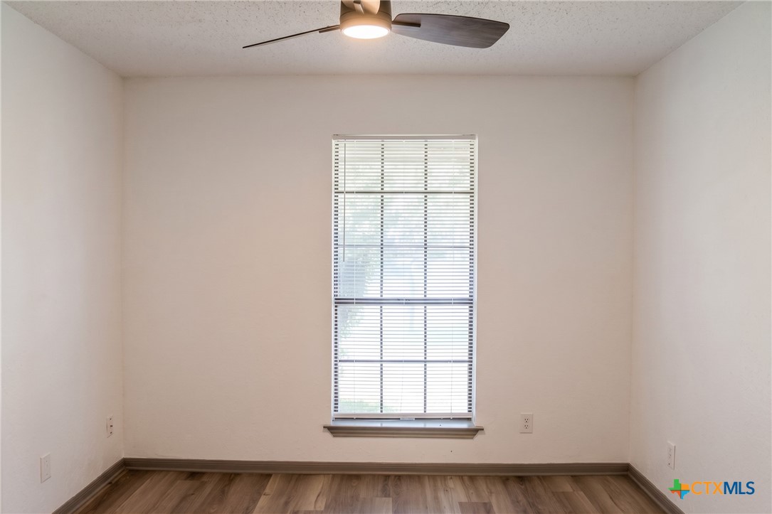 1410 Becker Drive Property Photo 10