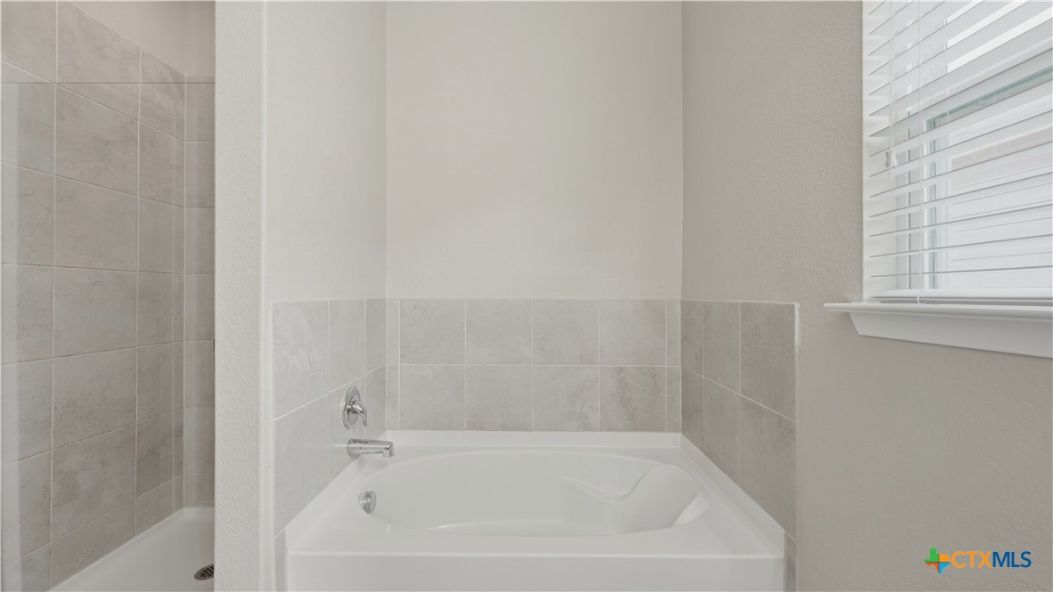 140 Fabarm Lane Property Photo 15