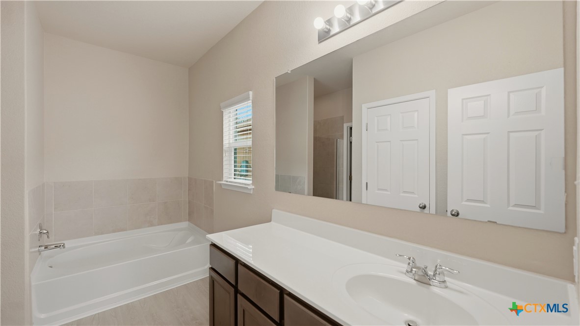 140 Fabarm Lane Property Photo 17