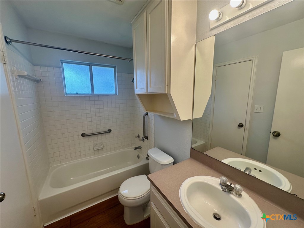 311 Craddock Avenue 102 Property Photo 11