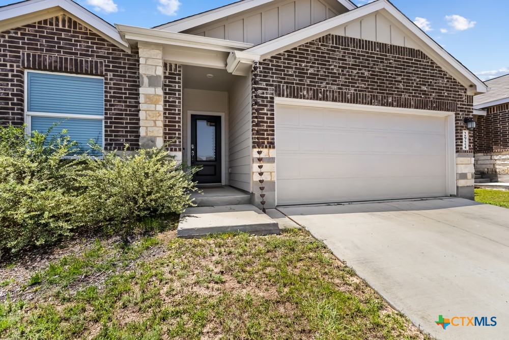 2924 Whinchat Property Photo 3