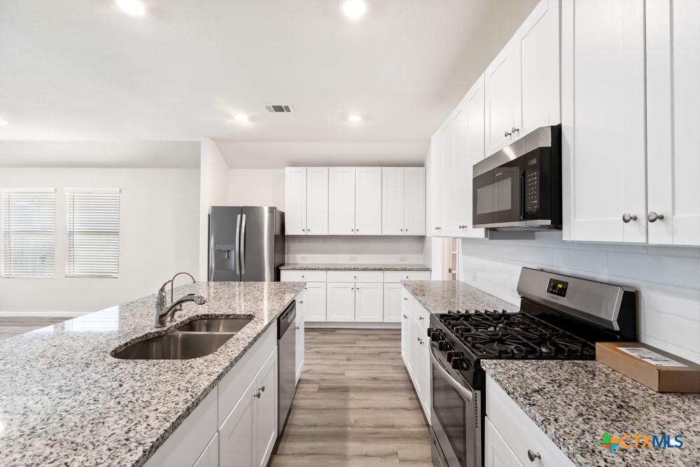 2924 Whinchat Property Photo 6