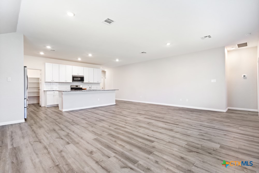 2924 Whinchat Property Photo 11