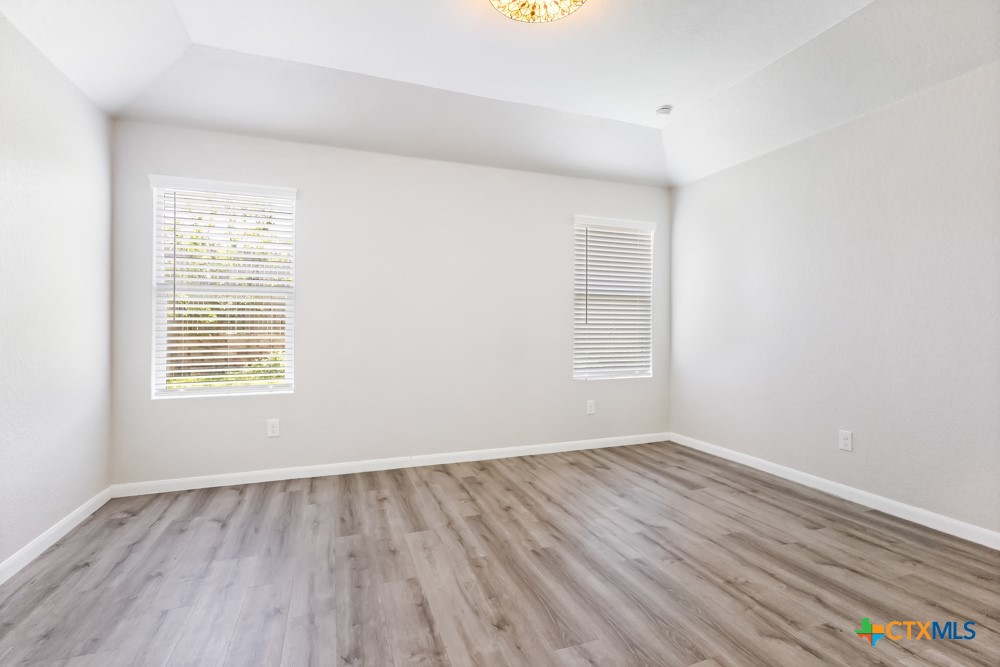 2924 Whinchat Property Photo 12