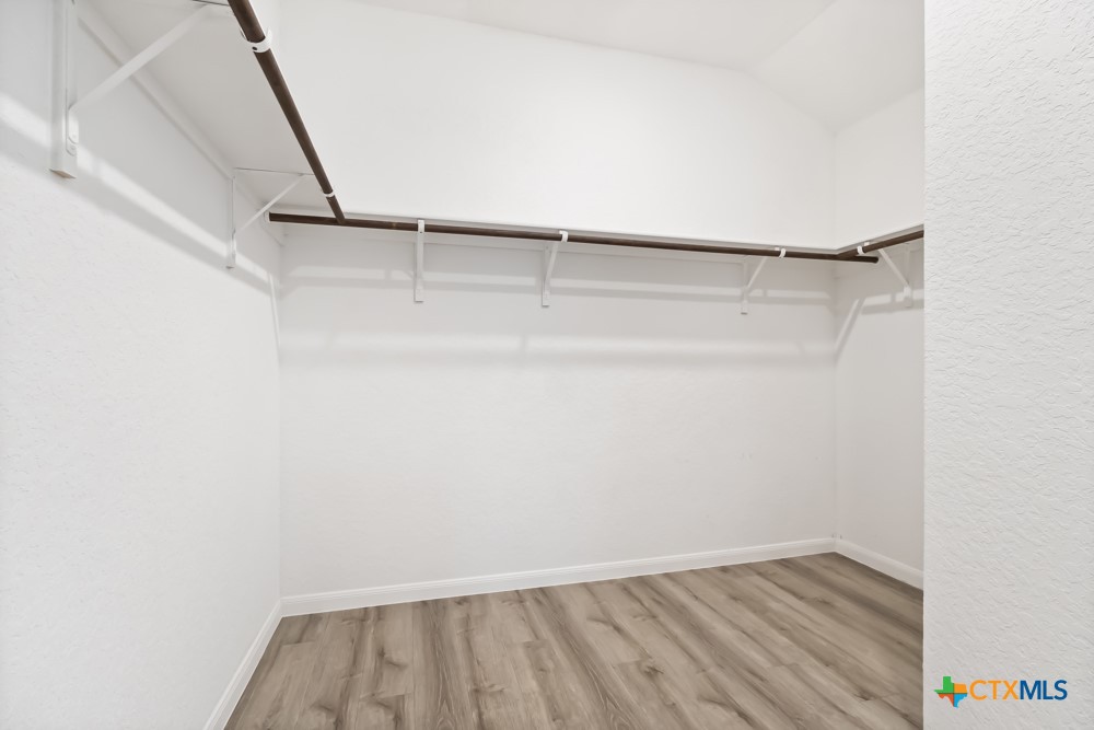 2924 Whinchat Property Photo 16