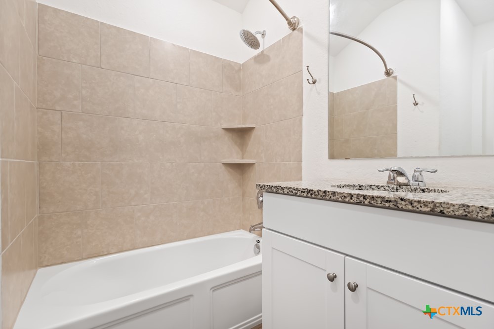 2924 Whinchat Property Photo 18