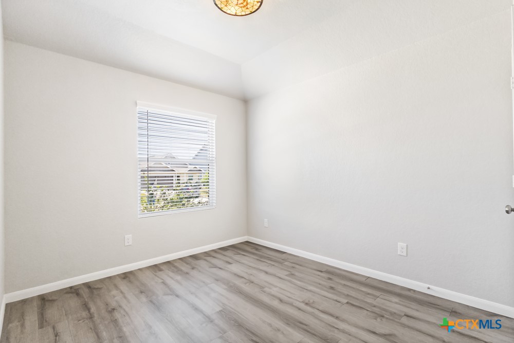 2924 Whinchat Property Photo 19