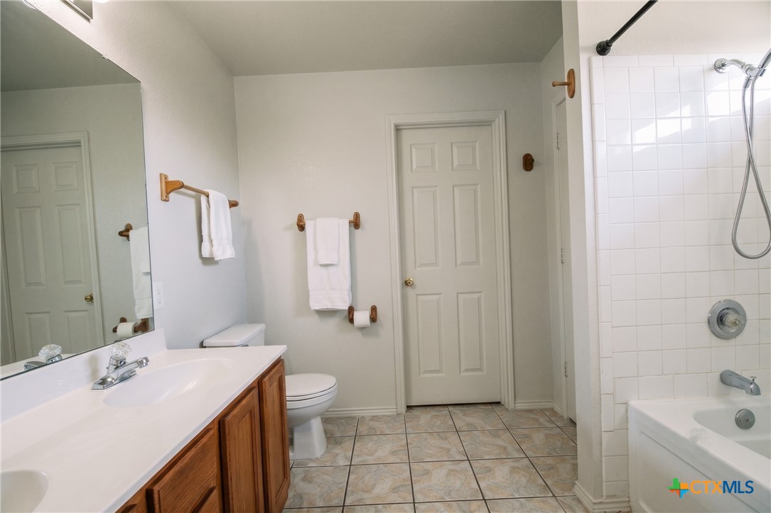 1902 Grey Fox Trail Property Photo 10