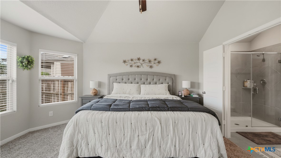 1132 Eagle Xing Property Photo 17