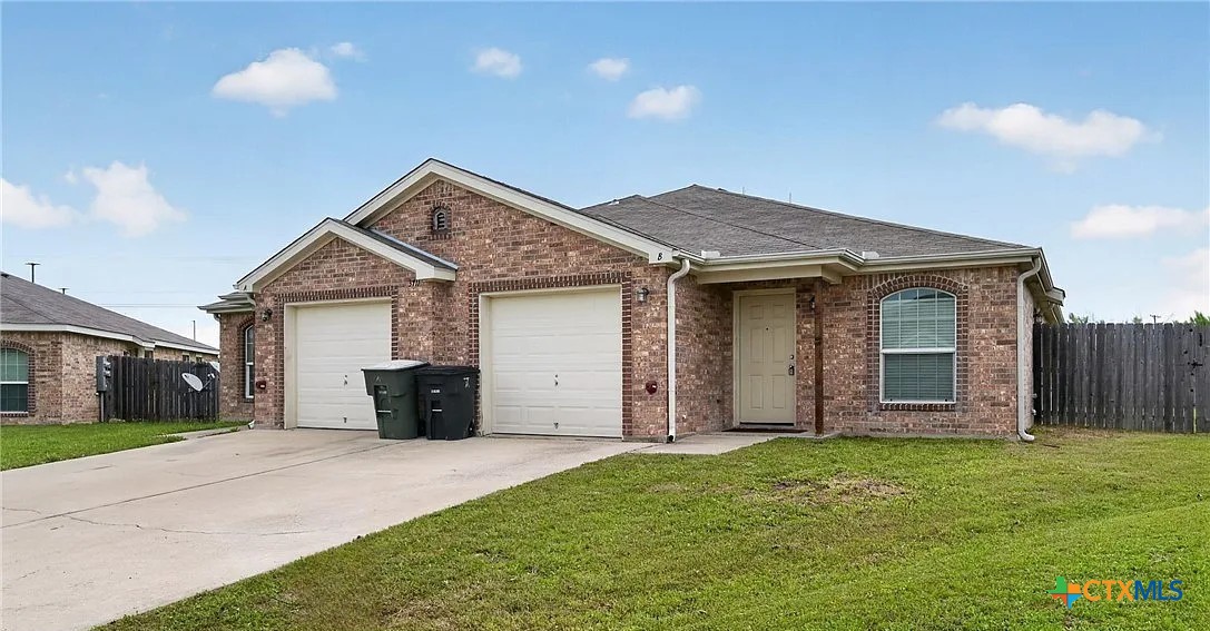 3711 John Chisholm Loop Property Photo 2