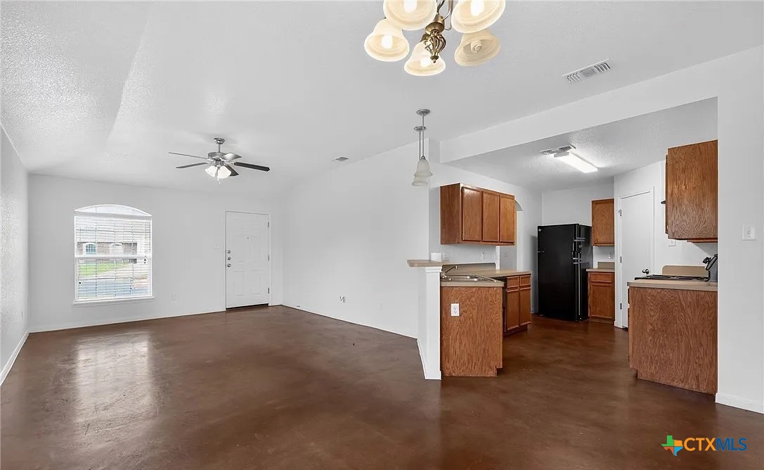 3711 John Chisholm Loop Property Photo 5