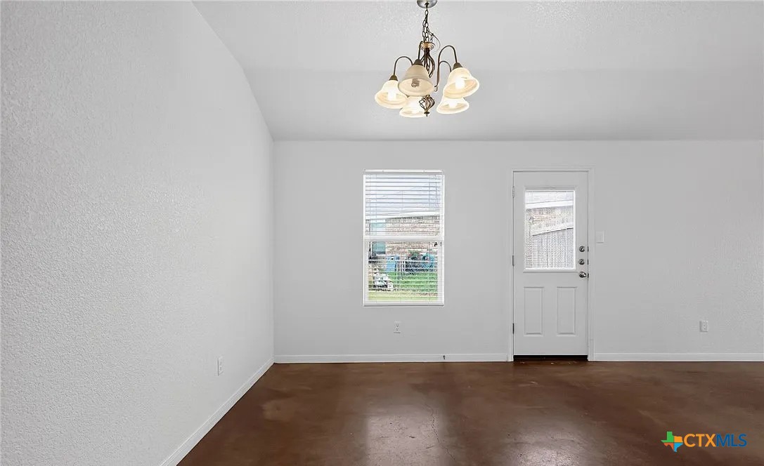 3711 John Chisholm Loop Property Photo 7