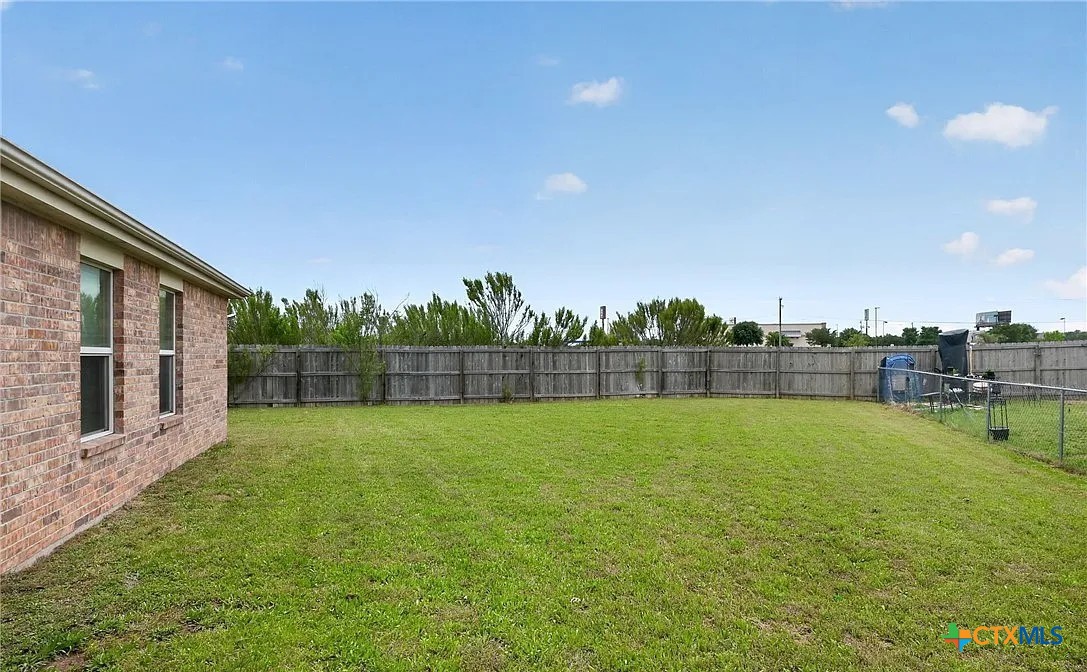 3711 John Chisholm Loop Property Photo 14