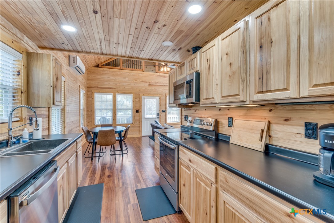 26822 Blue Cove Property Photo 13