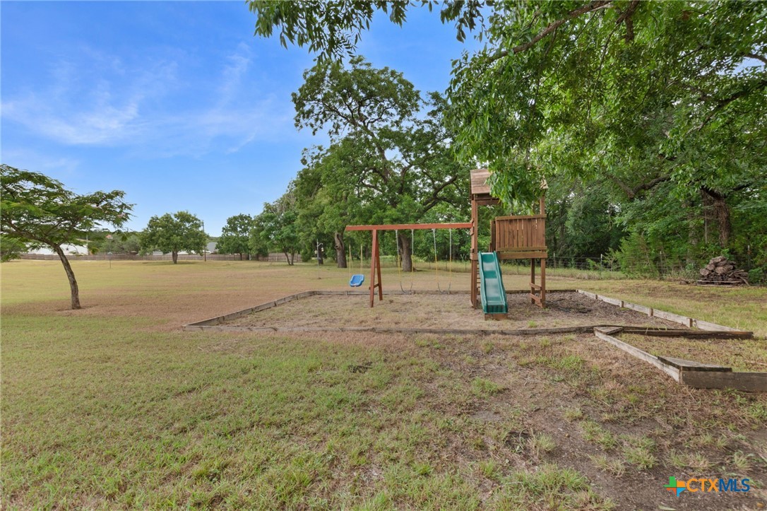 2742 County Road 1045 Property Photo 5