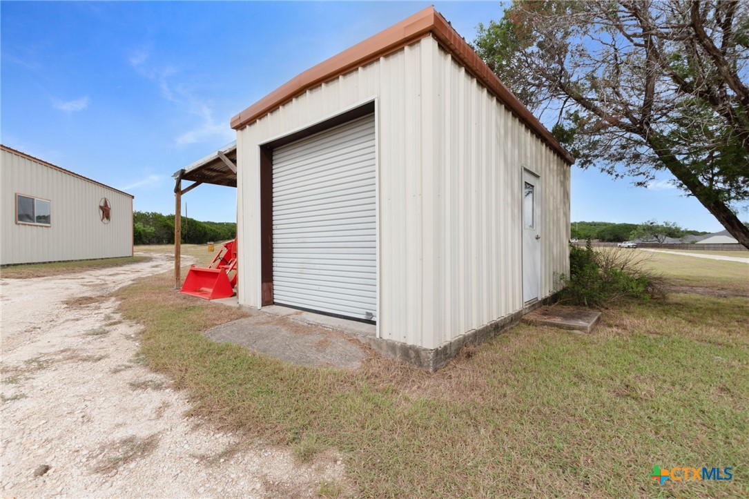 2742 County Road 1045 Property Photo 8