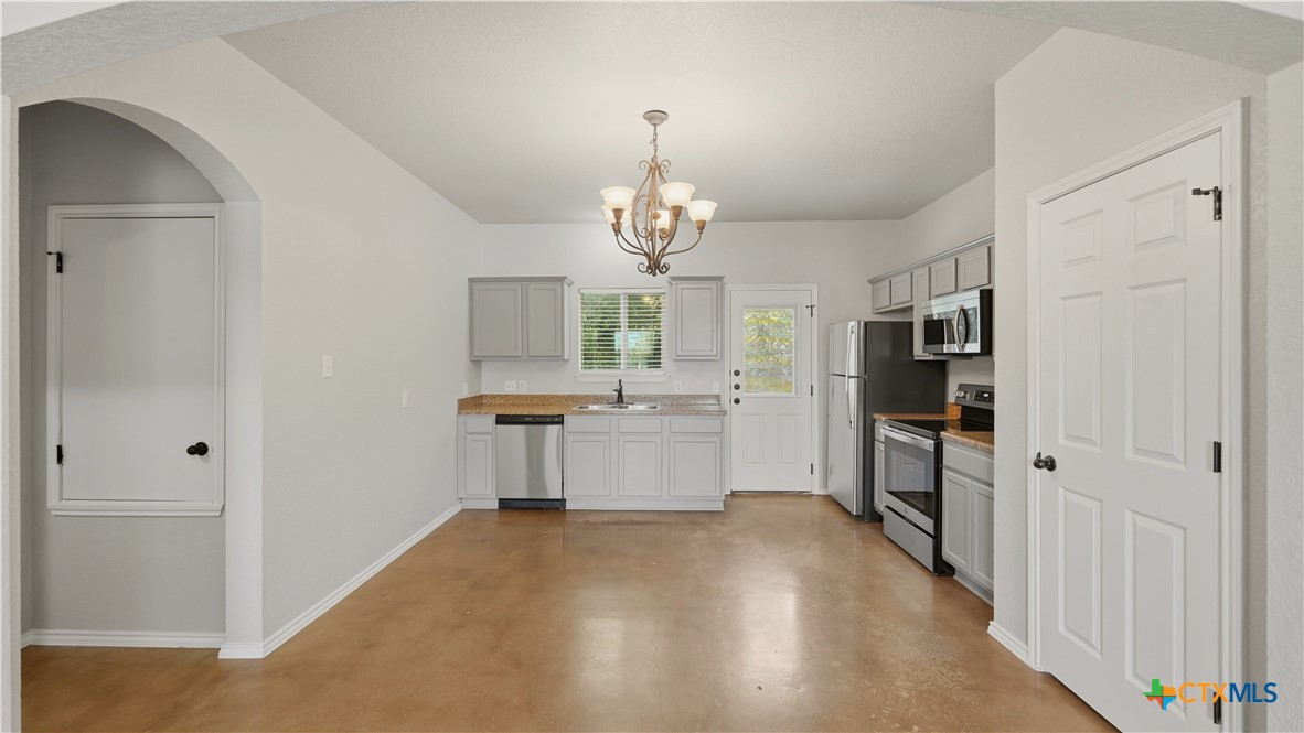 193 Rosedale Avenue Property Photo 8