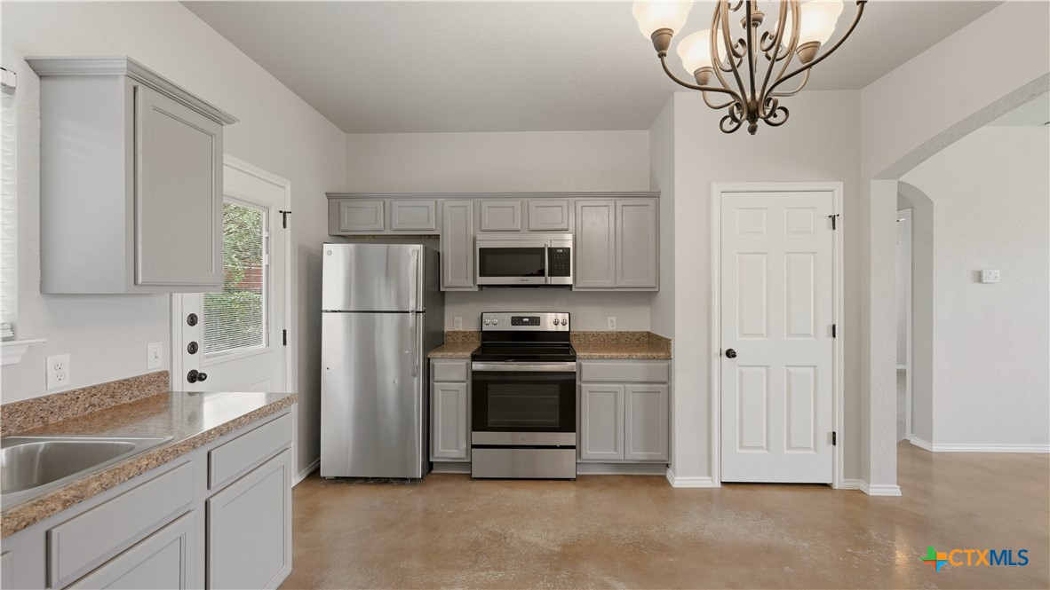 193 Rosedale Avenue Property Photo 11