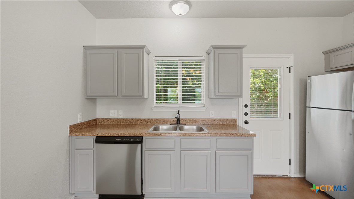 193 Rosedale Avenue Property Photo 12