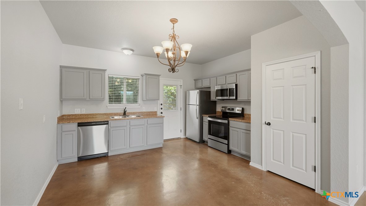 193 Rosedale Avenue Property Photo 13