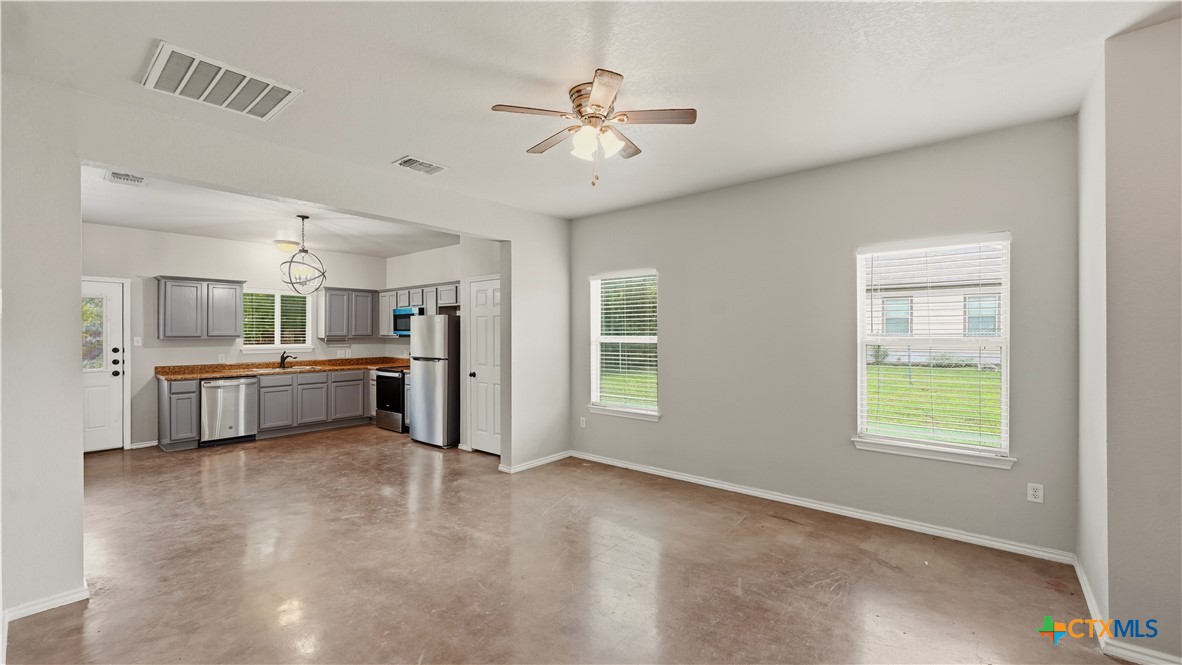 147 Rosedale Avenue Property Photo 4