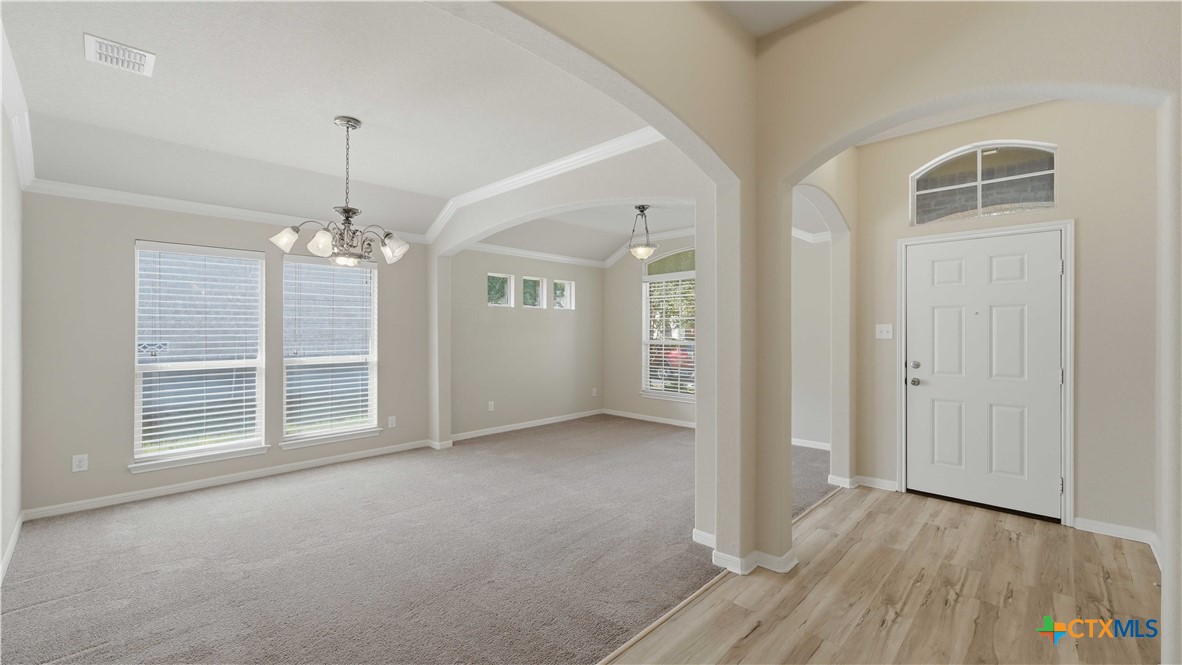6069 Covers Cove Property Photo 3