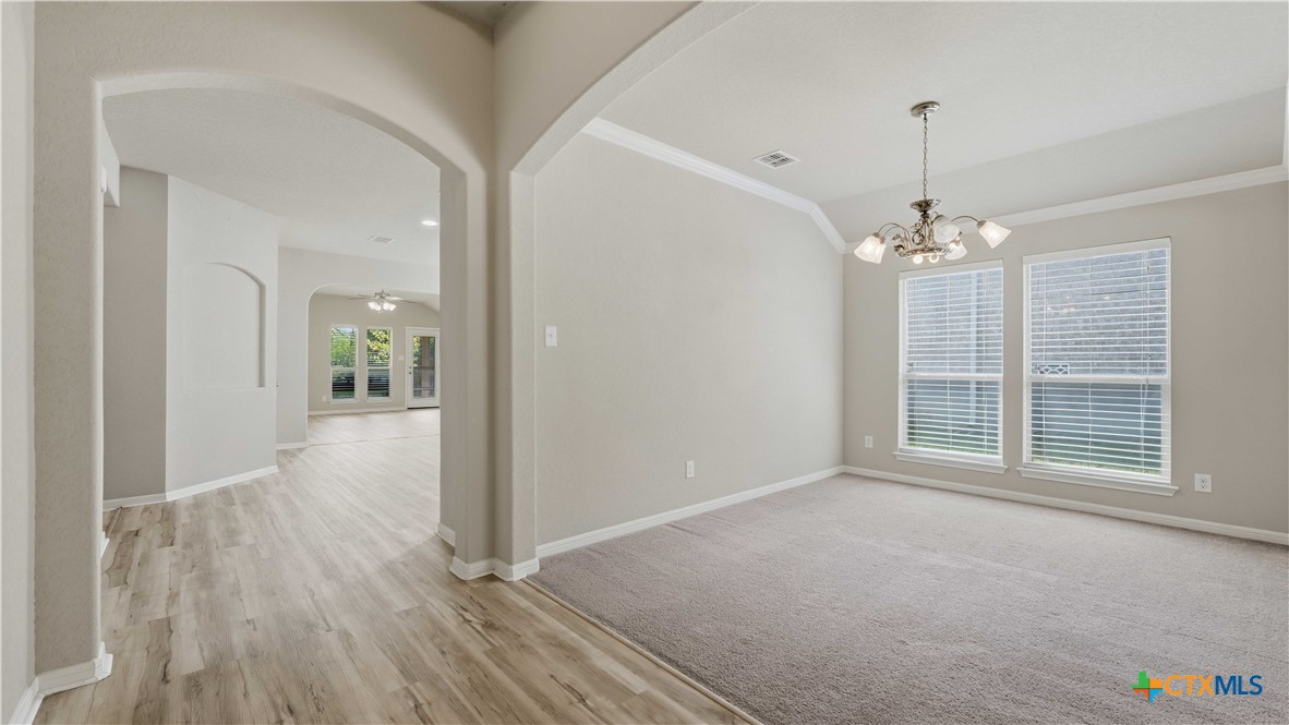 6069 Covers Cove Property Photo 4