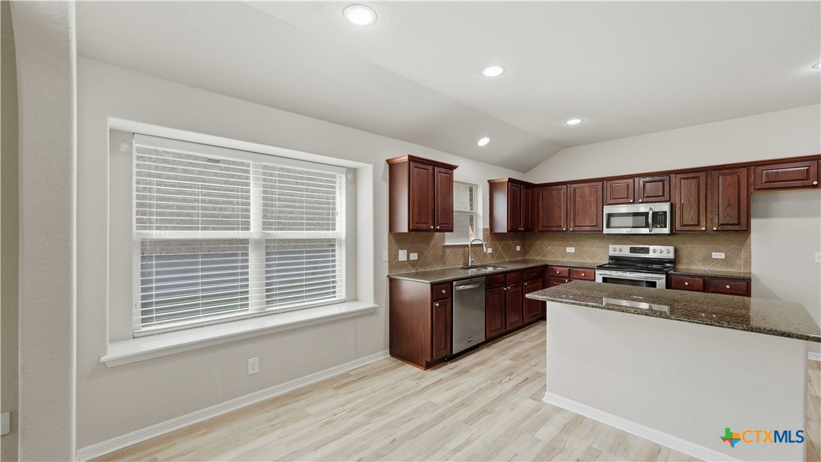 6069 Covers Cove Property Photo 16