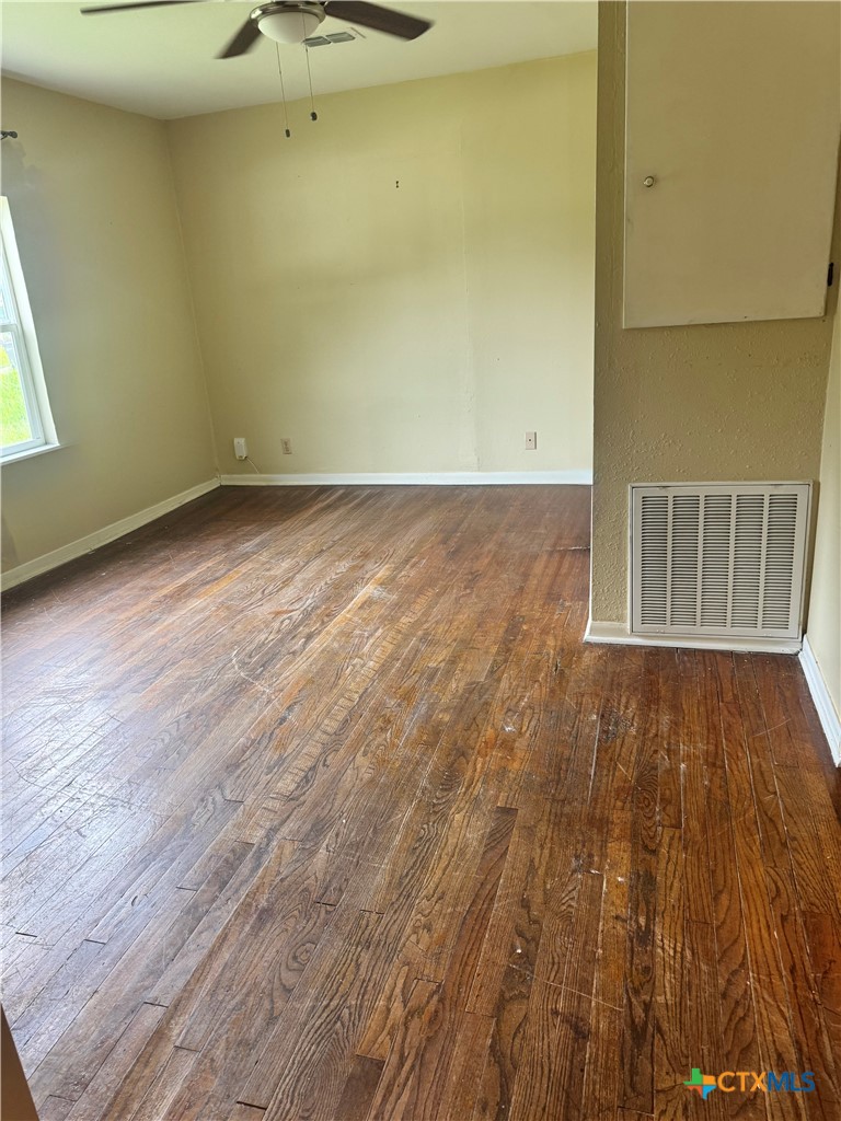 1401 E Mimosa Avenue Property Photo 4