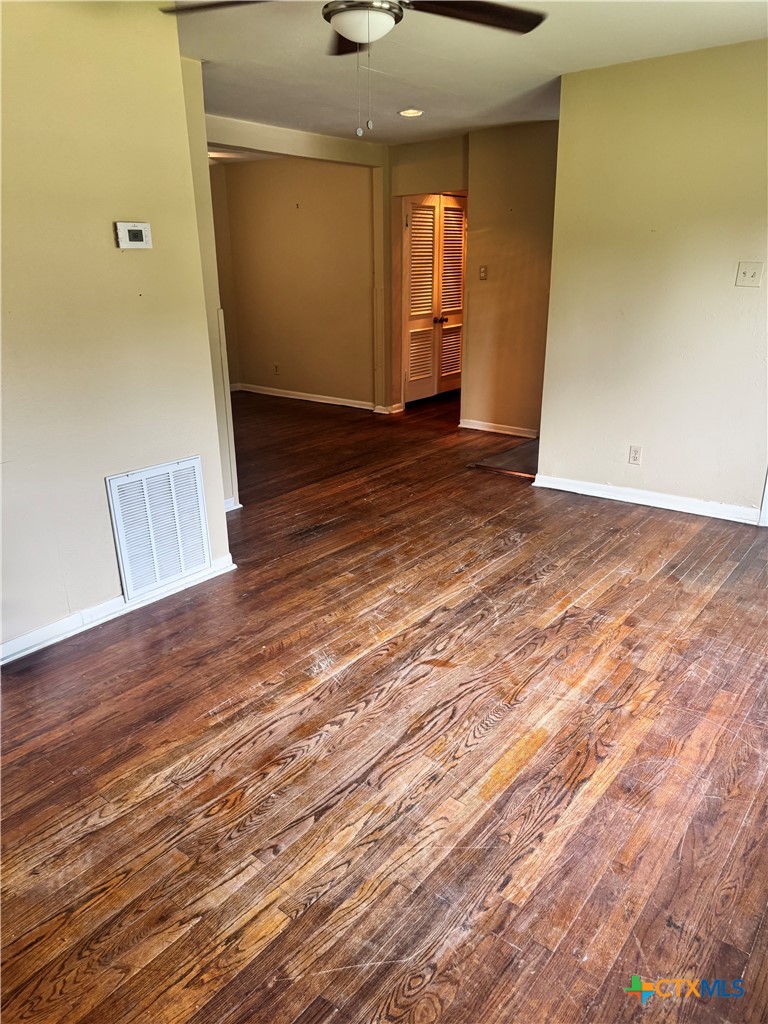 1401 E Mimosa Avenue Property Photo 5