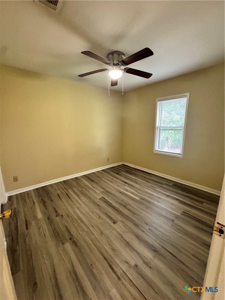 1401 E Mimosa Avenue Property Photo 6