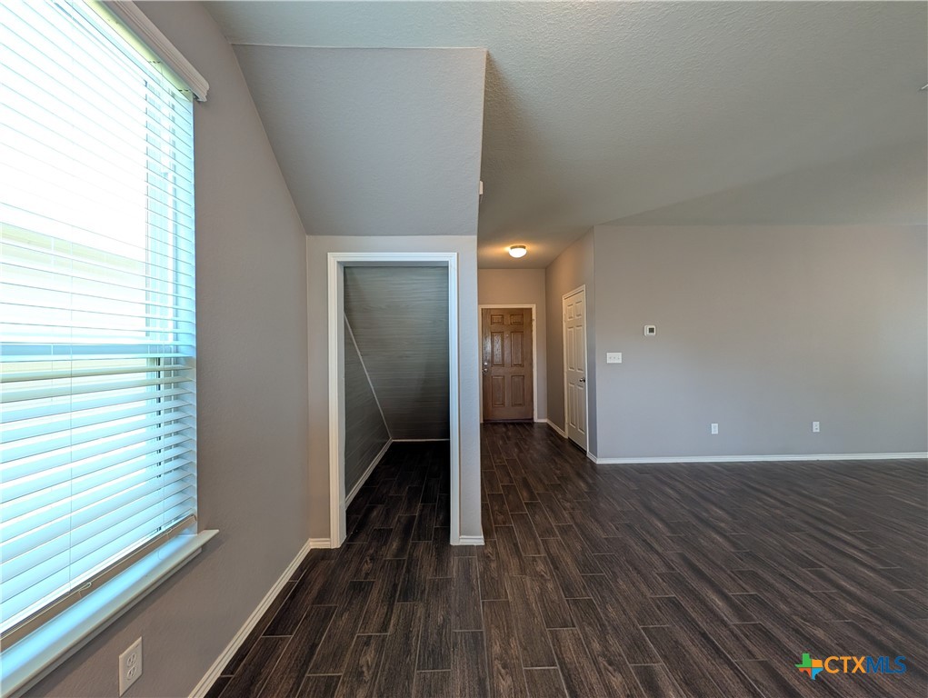 357 Autumn Blaze Property Photo 8