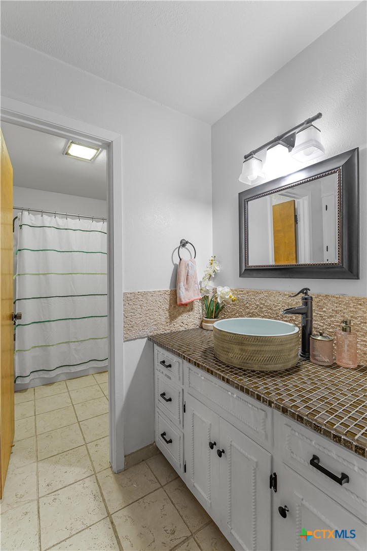 101 King Arthur Street Property Photo 14