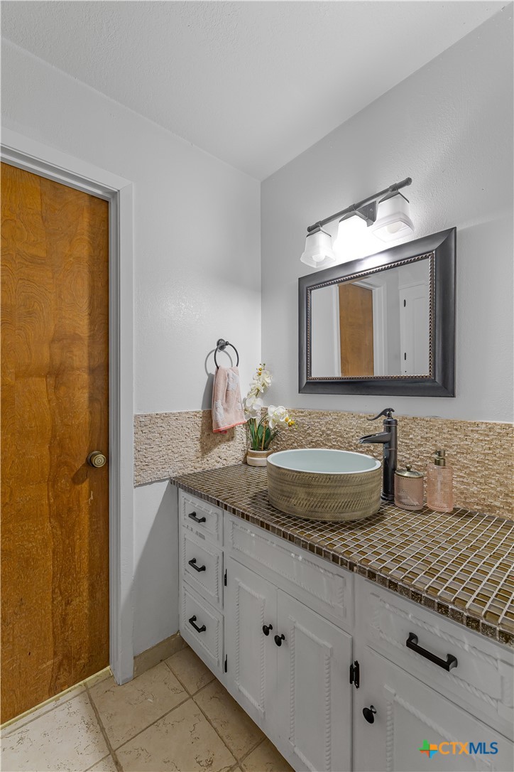 101 King Arthur Street Property Photo 15